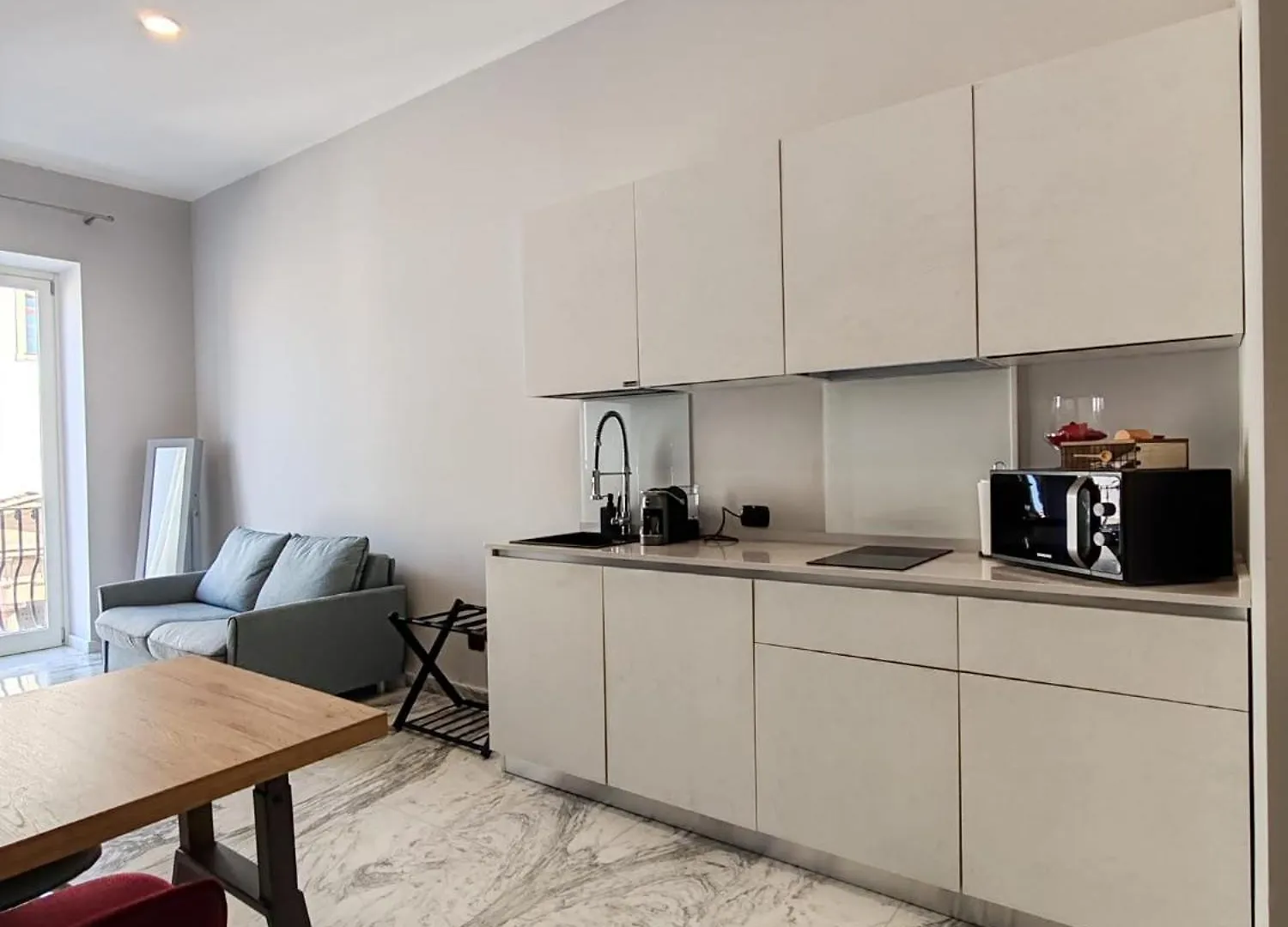 Lily Apartments Palerme 0*,