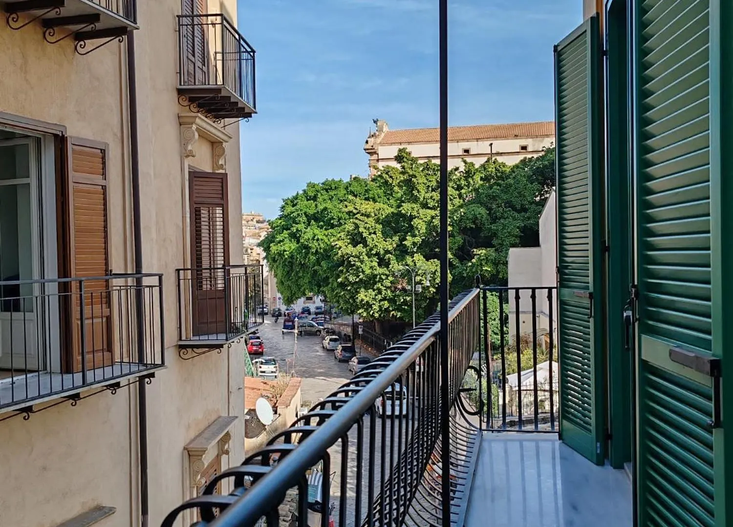 Lily Apartments Palerme 0*,